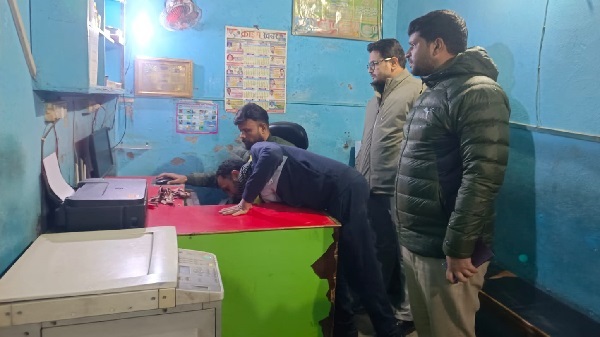 एसडीएम अमन देवल का एक्शन: फर्जी दस्तावेज बनाकर इलेक्शन डेटा से खिलवाड़ करने वाले तीन सीएचसी संचालकों को भेजा जेल